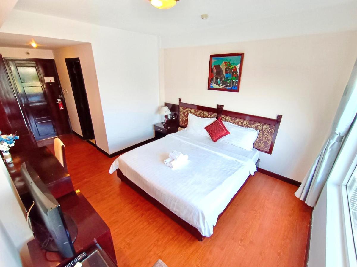 Viet Nam Hotel Хуе Екстериор снимка