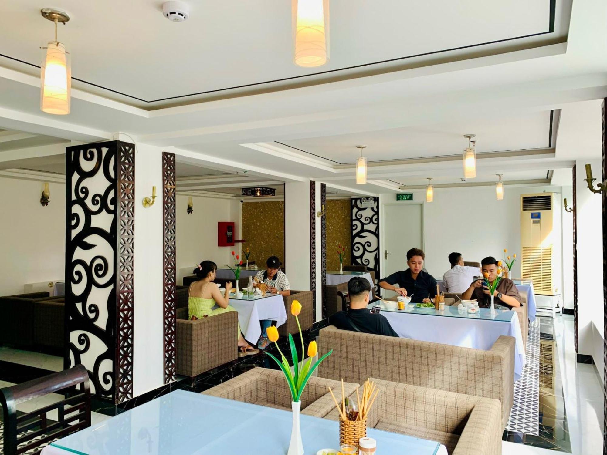 Viet Nam Hotel Хуе Екстериор снимка