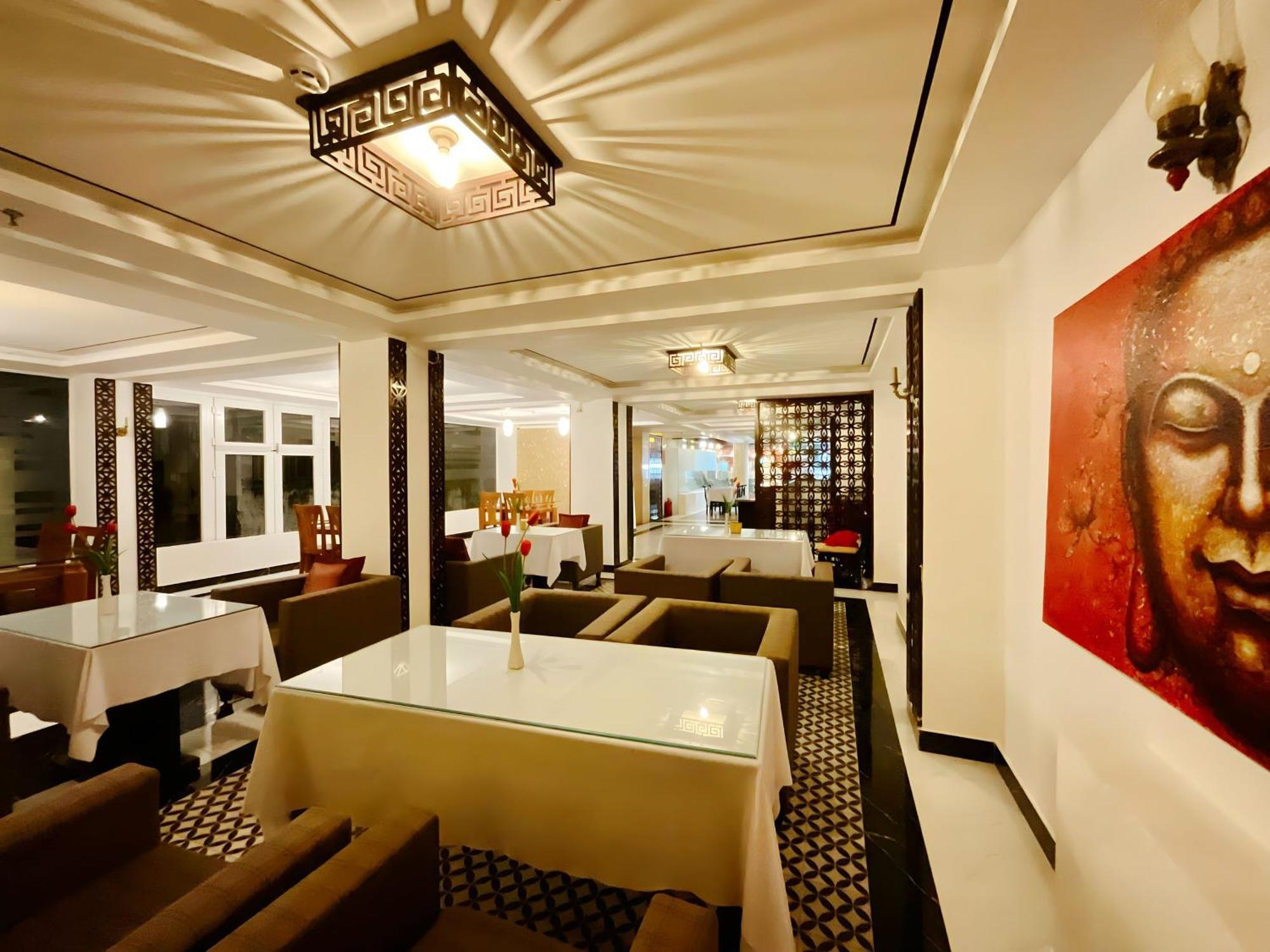 Viet Nam Hotel Хуе Екстериор снимка